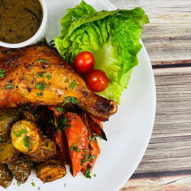 Picture of Roasted Whole Chicken Leg with Vegetables