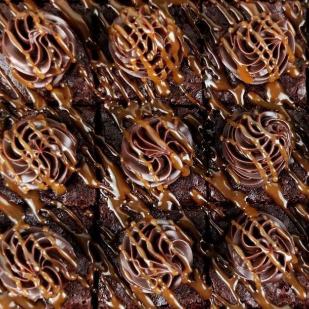 Picture of Mini Caramel Brownies (16pcs/tray)