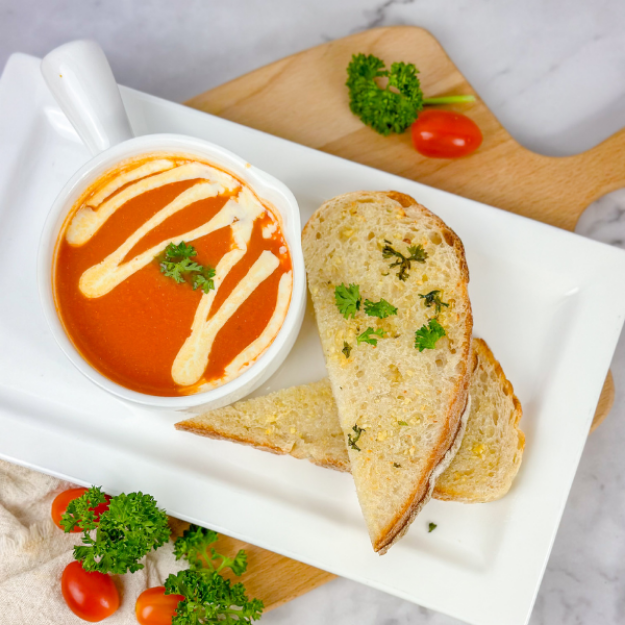 Picture of Rustic Tomato Soup (Veg)
