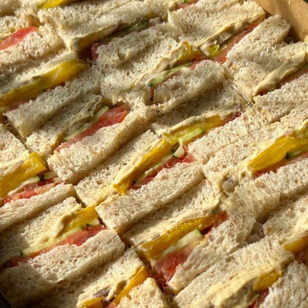 Picture of Hummus Bell Pepper  Sandwich Catering Box (Vege)