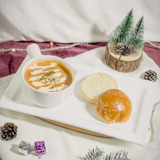 Picture of [XMAS] Seafood Chowder with Soft Bun