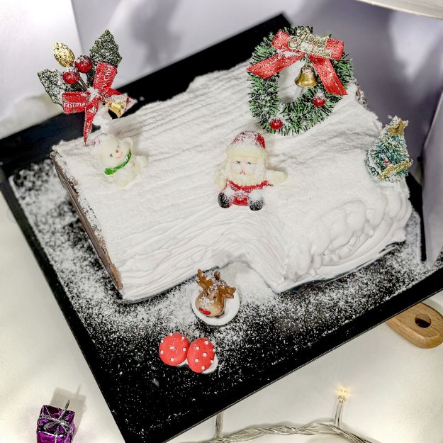 Picture of [XMAS] Red Velvet Dream Log Cake