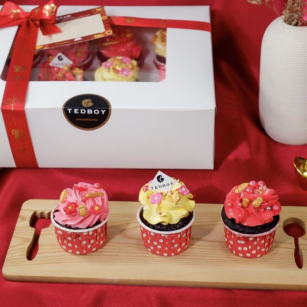 Picture of [CNY] Blossoms of Prosperity Cupcakes 