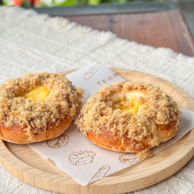 Picture of Chicken Floss Custard Bun