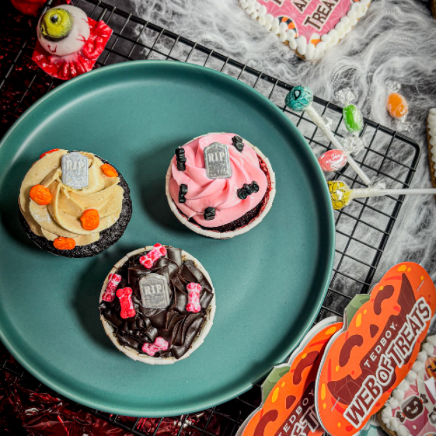 Picture of R.I.P Cupcakes [Box of 12 pieces]