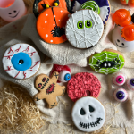 Picture of Halloween Icing Cookies (Hand-Drawn)