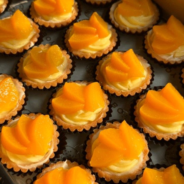 Picture of Mini Peach Custard Tartlets Catering Box
